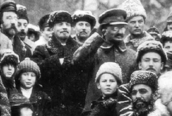 Lenin y Trotsky frente a la burocracia y a Stalin